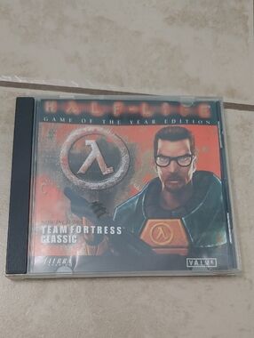 Half-Life: Game of the Year Edition 1999 PC CD-Rom